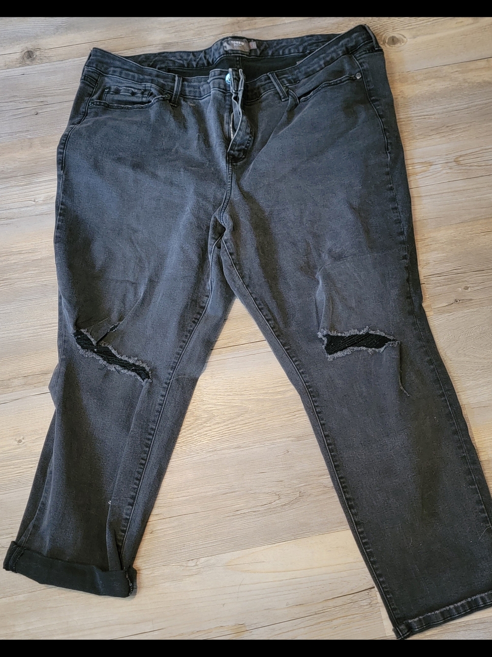 Torrid Black Distressed Women’s Cropped Jeans - Boyfriend Fit
